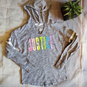 💥3/$20 Justice Grey V-Neck Gray Hoodie Size 6!